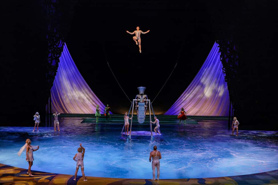 image n.5 of Las Vegas: “O” by Cirque du Soleil at Bellagio activity in Las Vegas, uploaded by supplier