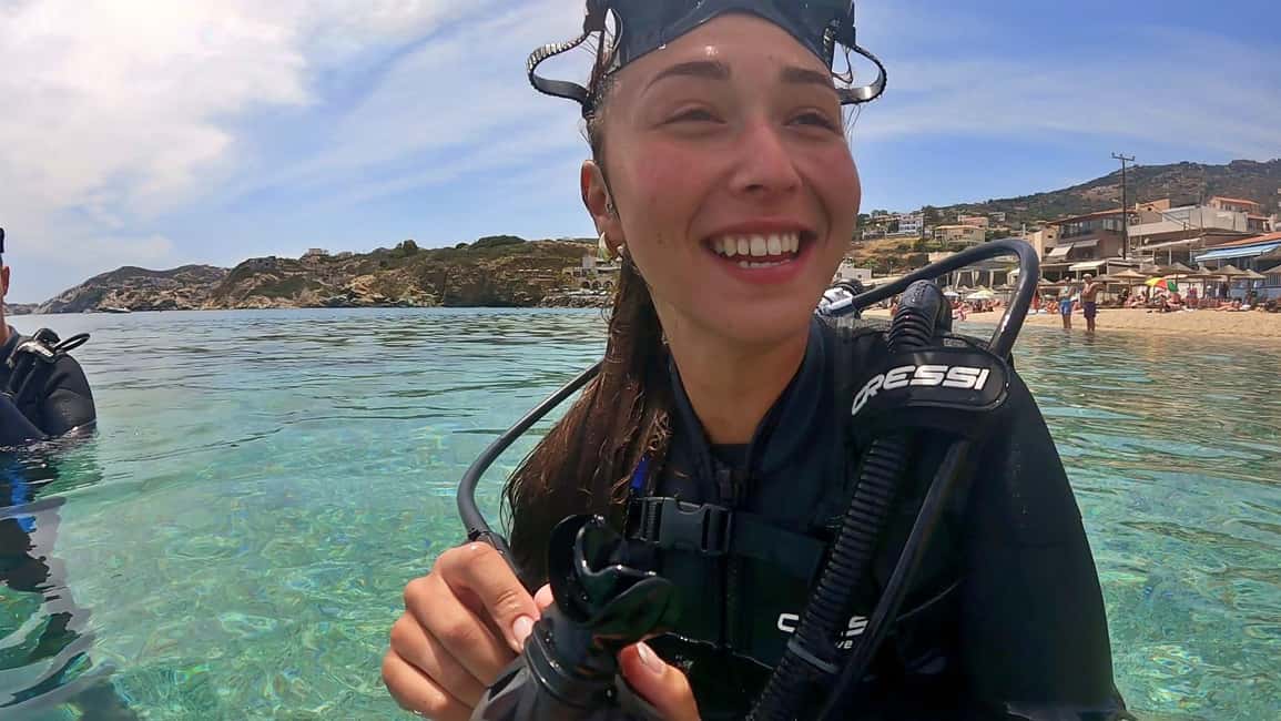 Immagine nº 3 di Heraklion: Lezione di immersione subacquea per principianti con istruttore PADI attività a Agia Pelagia, caricata dal fornitore