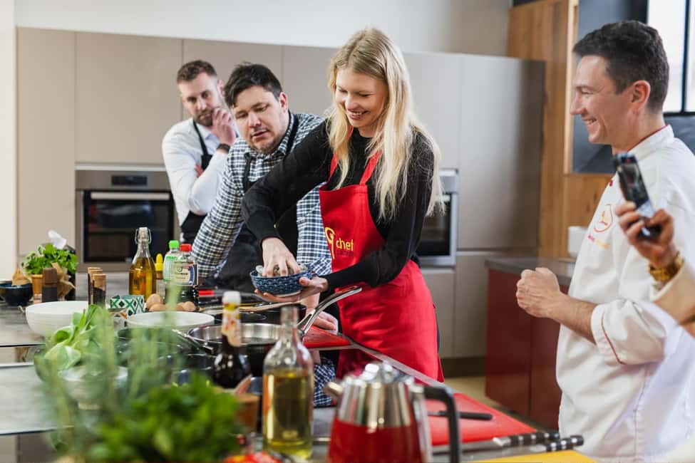 imagem n.7 de Praga: Visita ao mercado e aula de cozinha tradicional checa atividade em Praga, carregada pelo fornecedor
