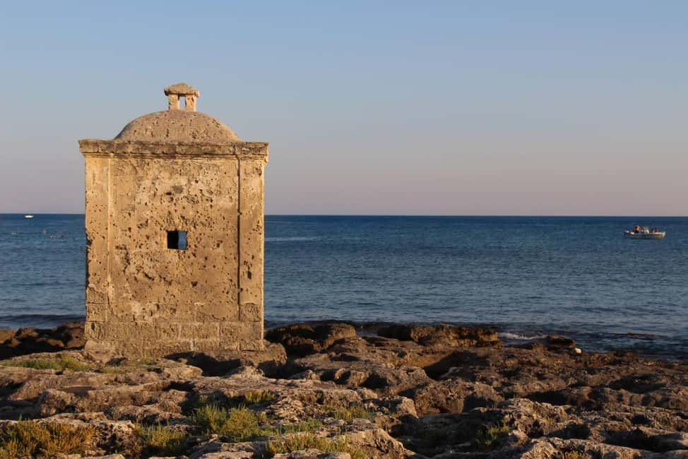 Immagine nº 4 di TOUR DELLE GROTTE DI LEUCA CON SKIPPER 3 ORE attività a Lecce, caricata dal fornitore