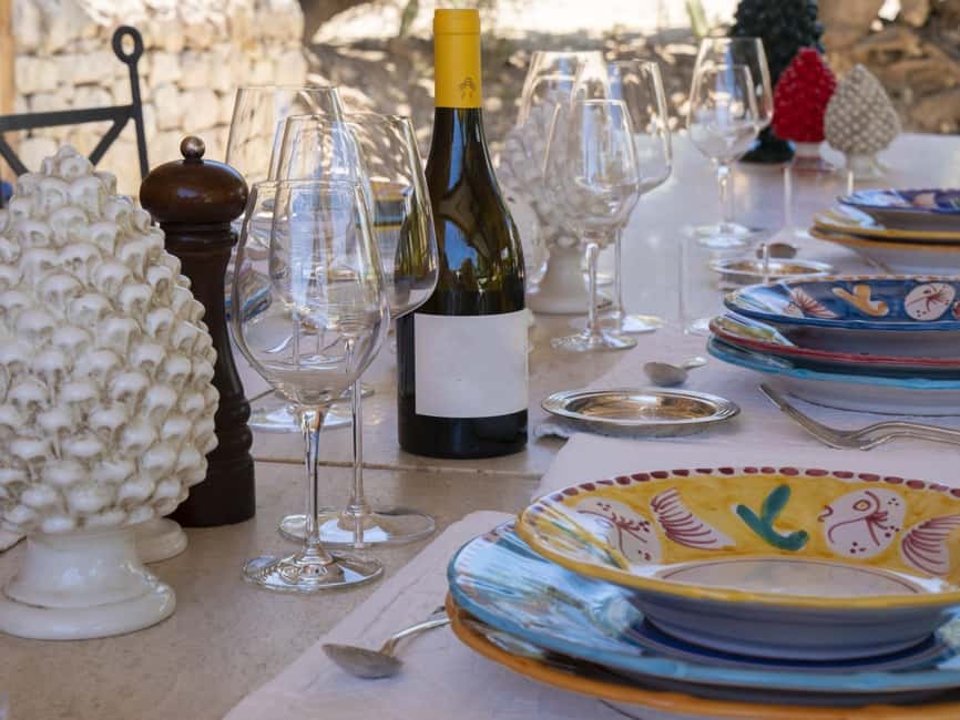 Immagine nº 3 di Degustazione di vini e assaggi tipici nel Val di Noto attività a Noto, caricata dal fornitore