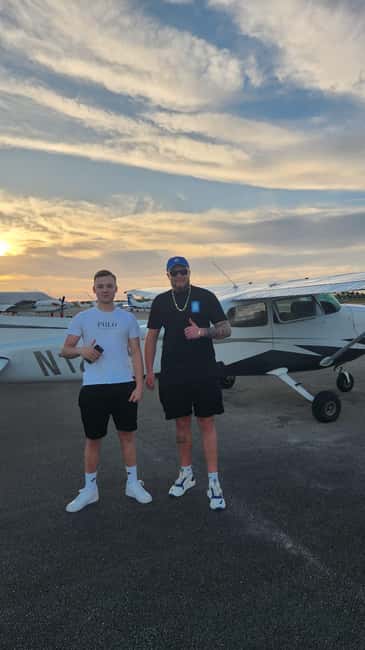 imagen n.º 37 de Miami Beach: Vuelo romántico privado al atardecer con champán actividad en Miami, subida por el proveedor