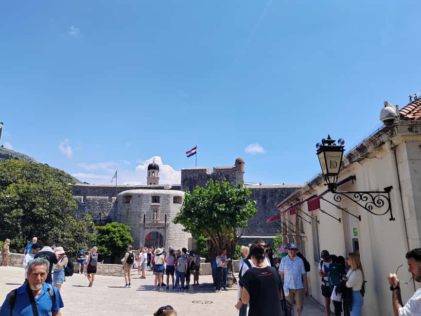 Immagine nº 18 di Dubrovnik: Bus Hop On Hop Off della città con 3 opzioni di tour attività a Dubrovnik, caricata dal fornitore
