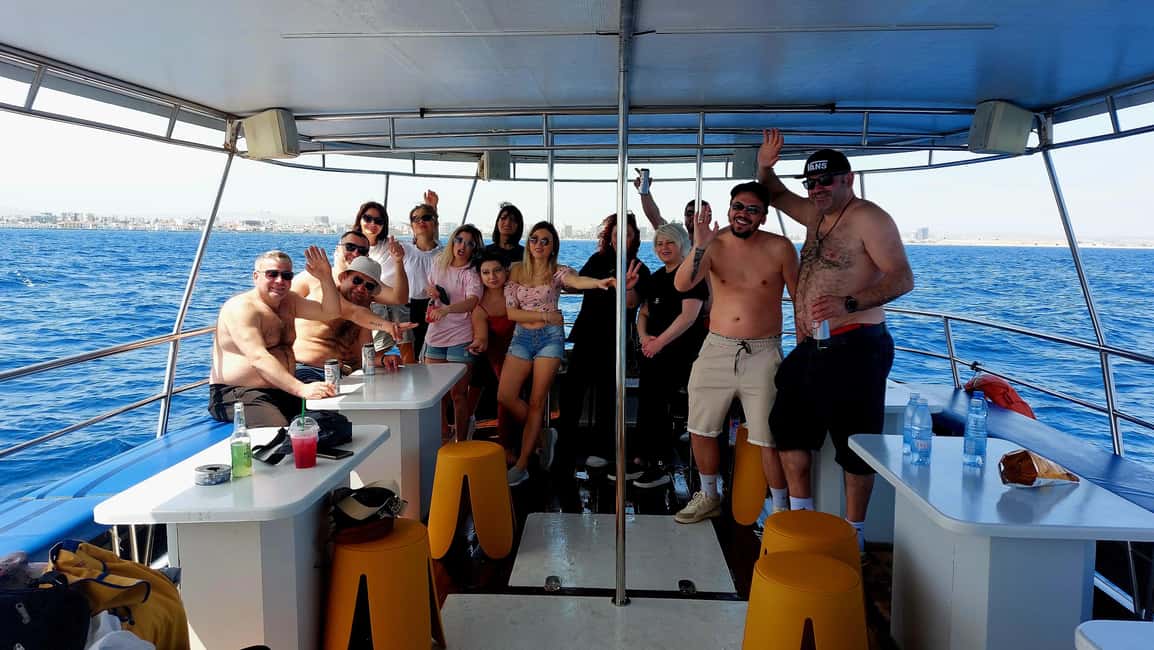 bild nr.14 av Larnaca: Yellow Submarine Swim Cruise med obegränsade drycker aktivitet i Larnaca, uppladdad av arrangören