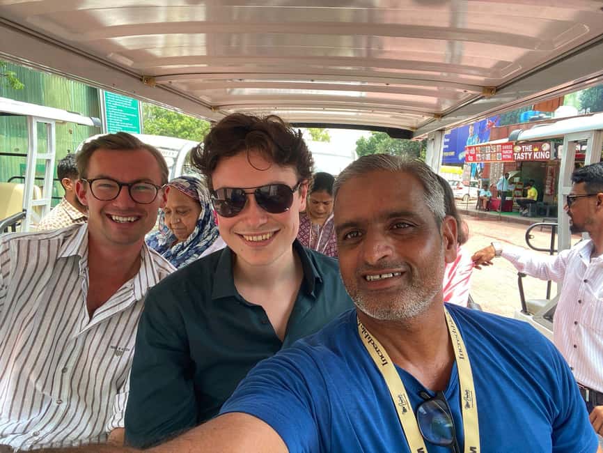 imagem n.3 de Agra: Excursão sem fila ao Taj Mahal e ao Mausoléu com opções atividade em Agra, carregada pelo fornecedor