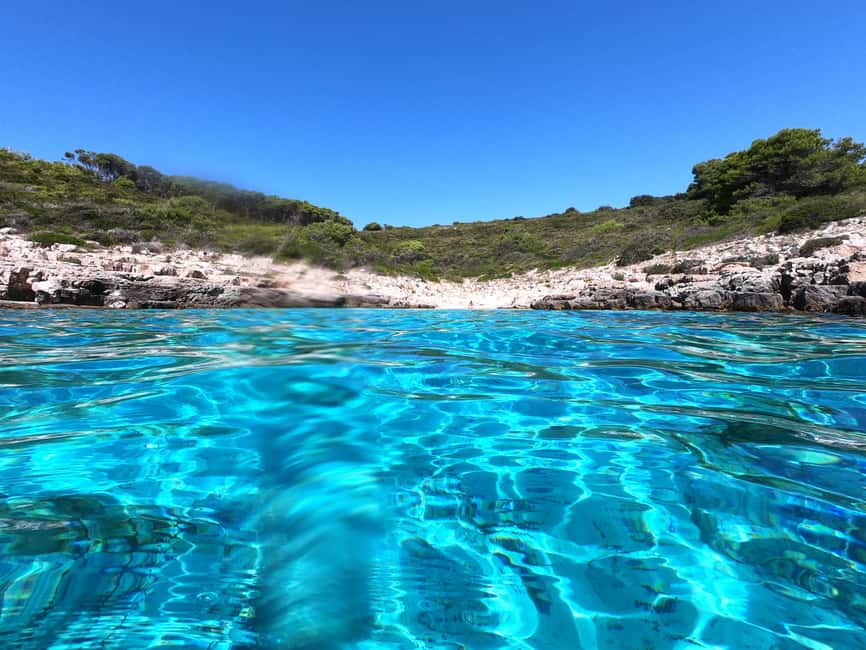 Obraz nr 7 z atrakcji Hvar: Prywatna wycieczka żaglówką z pływaniem i snorkelingiem w Dalmacja, przesłany przez organizatora