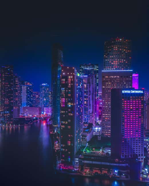 imagen n.º 26 de Miami Beach: Tour aéreo privado Night Lights - Champán gratis actividad en Miami, subida por el proveedor