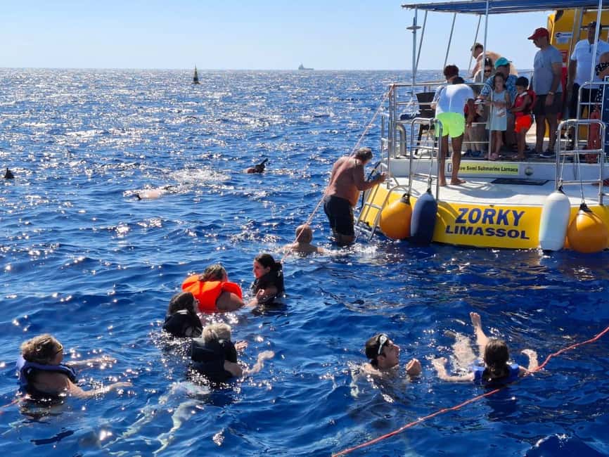 bild nr.13 av Larnaca: Yellow Submarine Swim Cruise med obegränsade drycker aktivitet i Larnaca, uppladdad av arrangören