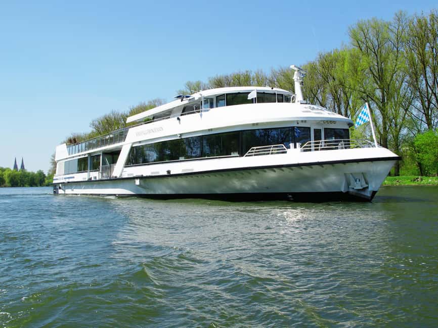 image n.2 of Regensburg: Sightseeing Boat Tour to Walhalla activity in Regensburg, uploaded by supplier