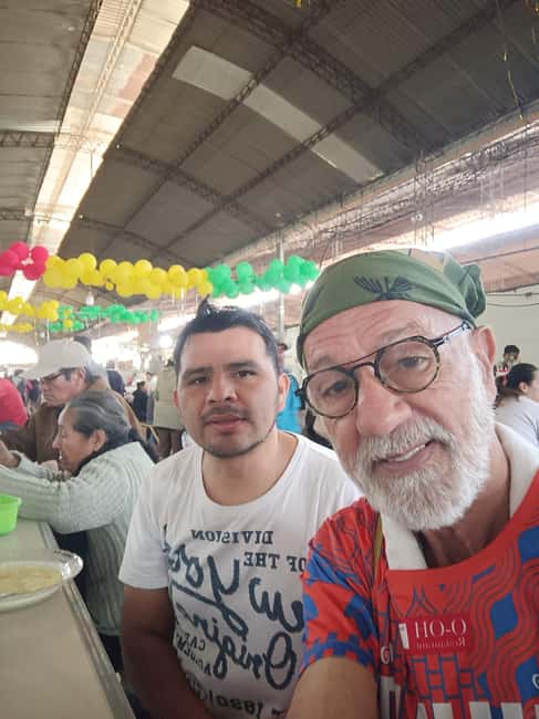 imagem n.5 de Excursão a pé pelo mercado de rua local atividade em Santa Cruz, carregada pelo fornecedor