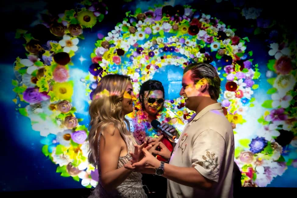 image n.2 of Las Vegas: Elvis Wedding with Las Vegas Sign Photos Included activity in Las Vegas, uploaded by supplier
