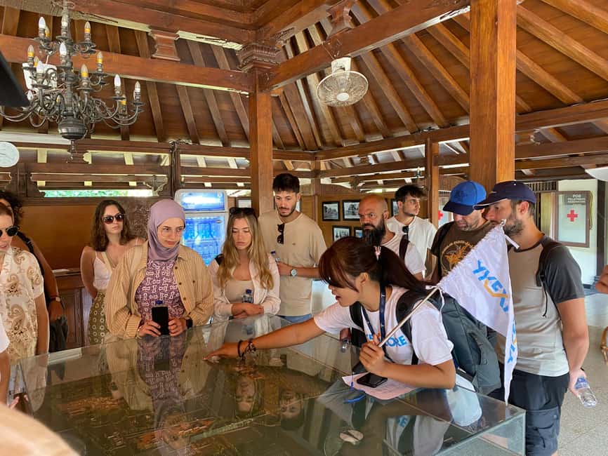 image n.14 of Yogyakarta: Borobudur Climb-up and Prambanan Guide Tour activity in Kota Magelang, uploaded by supplier