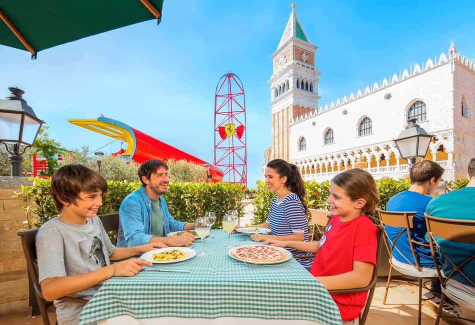 Image N°7 de PortAventura et Ferrari Land : Excursion d'une journée au départ de Barcelone activité à Tarragone, publiée par le prestataire