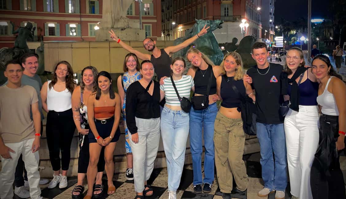 Image N°22 de Tournée des bars internationaux à Lille avec shots gratuits et jeux amusants activité à Lille, publiée par le prestataire
