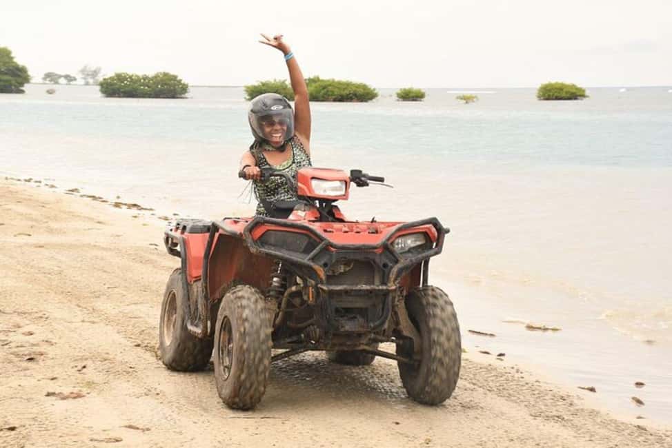 imagem n.2 de Montego Bay: Experiência de passeio de quadriciclo atividade em Montego Bay, carregada pelo fornecedor