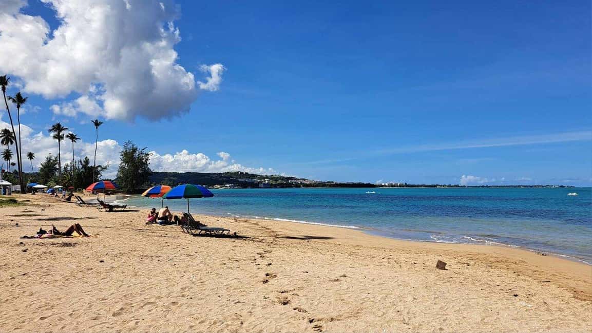 Obraz nr 4 z atrakcji Zjeżdżalnia wodna w lesie deszczowym El Yunque i wycieczka na plażę Luquillo w Luquillo, przesłany przez organizatora