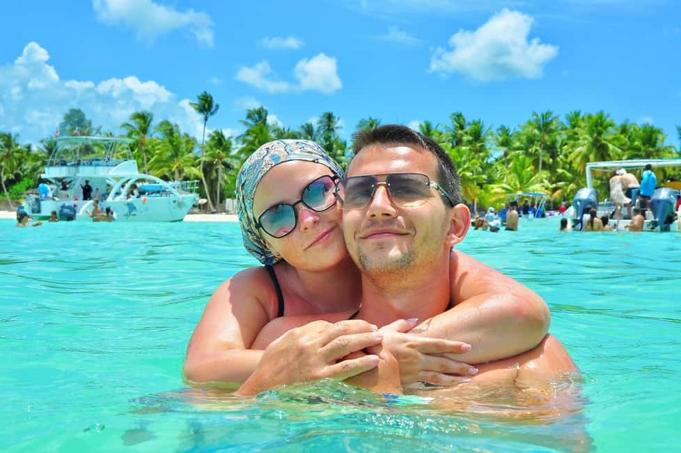 image n.4 of Punta Cana: Saona Island Tour & catamaran food & open Bar activity in Bayahibe, uploaded by supplier