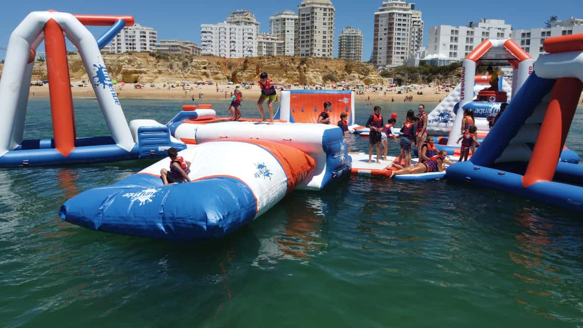 imagem n.6 de Armação de Pêra: Bilhete Insuflável de Entrada no Parque Aquático atividade em Algarve, carregada pelo fornecedor