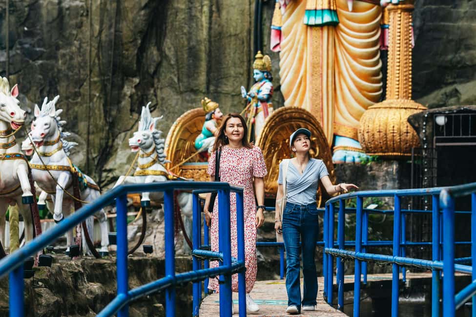 image n.6 of Kuala Lumpur Suburbs: Batu Caves Half-Day Tour (SIC) activity in Kuala Lumpur, uploaded by supplier
