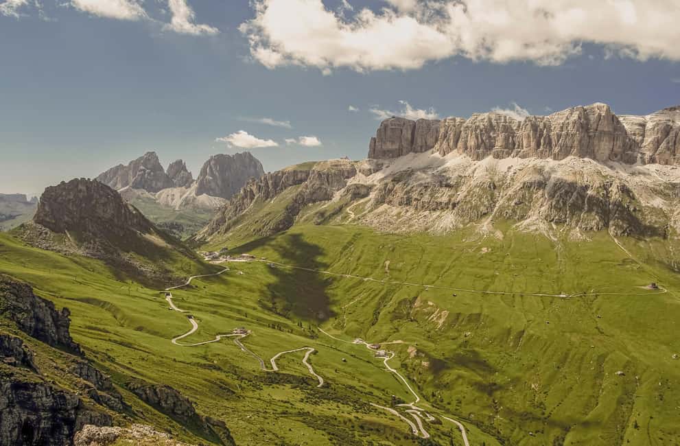 billede nr.1 af aktiviteten Sellaronda Tour - Oplev Dolomitterne på en halvdagstur! i Corvara, uploadet af udbyder