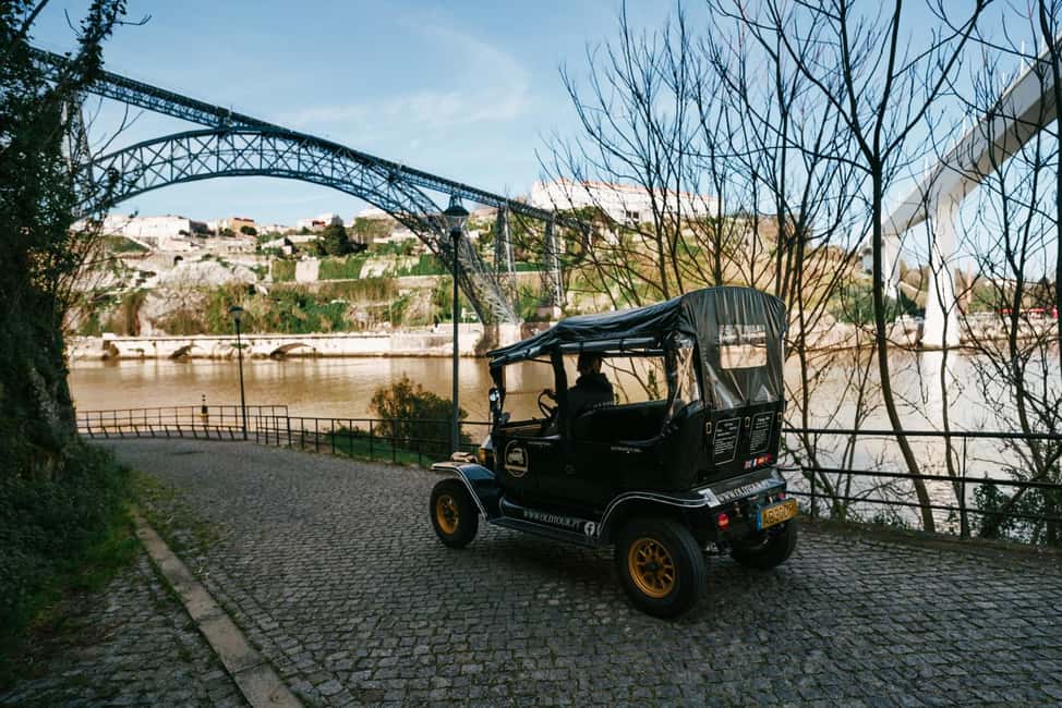 imagem n.30 de Porto:Tour particular pela cidade histórica num Ford T clássico atividade em Porto, Portugal, carregada pelo fornecedor