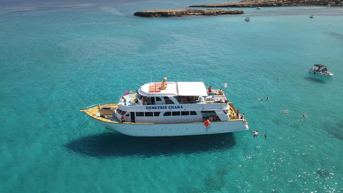 Image N°12 de Au départ de Paphos : visite du Lagon Bleu avec BBQ et prise en charge à l'hôtel activité à Geroskipou, publiée par le prestataire