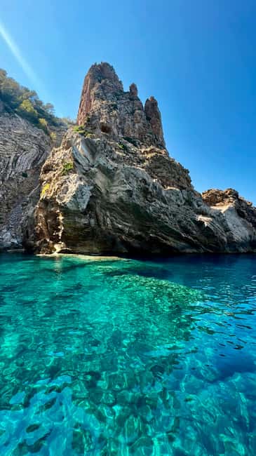 Image N°3 de Ibiza : Excursion en bateau, safari en 4x4 et randonnée au coucher du soleil à Es Vedra activité à Sant Josep de sa Talaia, publiée par le prestataire