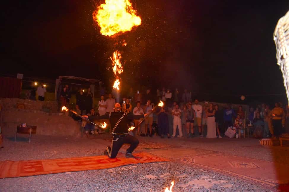 Immagine nº 25 di Marrakesh: Tramonto nel deserto di Agafay, giro in cammello e cena con spettacolo attività a Marrakech, caricata dal fornitore