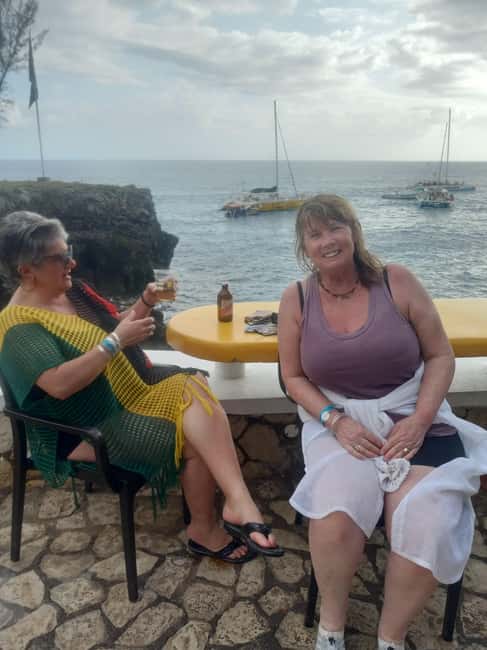 imagem n.2 de Montego Bay: Excursão de um dia à praia de Negril e passeio ao pôr do sol no Rick's Cafe atividade em Negril, carregada pelo fornecedor