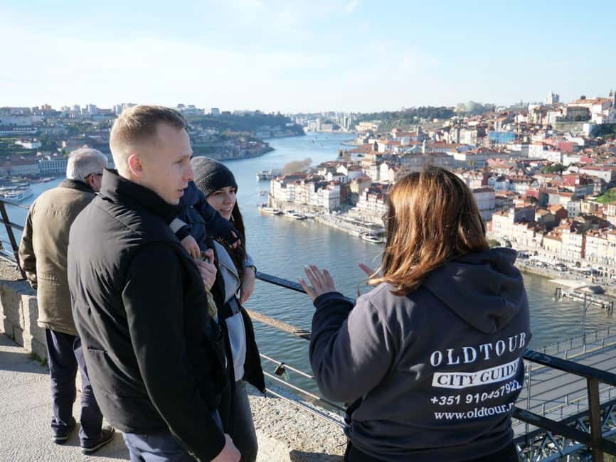 imagem n.21 de Porto:Tour particular pela cidade histórica num Ford T clássico atividade em Porto, Portugal, carregada pelo fornecedor