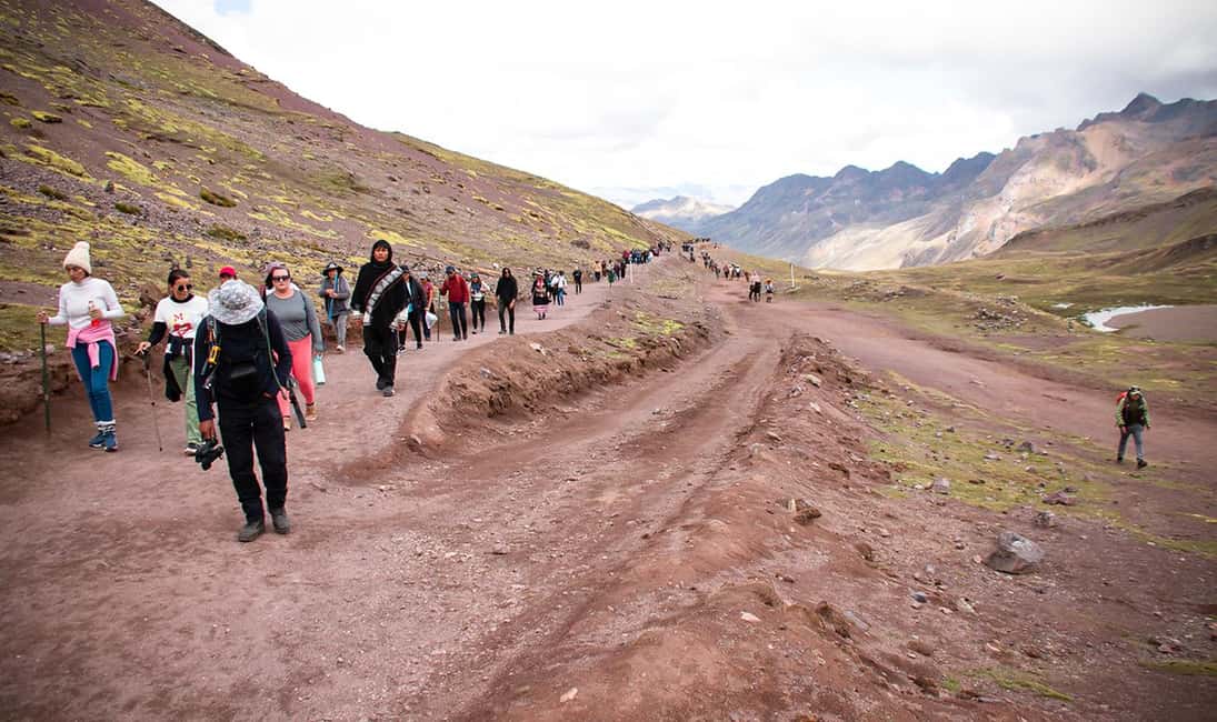imagem n.31 de Cusco: Tour particular à Montanha Arco-Íris e ao Vale Vermelho atividade em Avanos, carregada pelo fornecedor