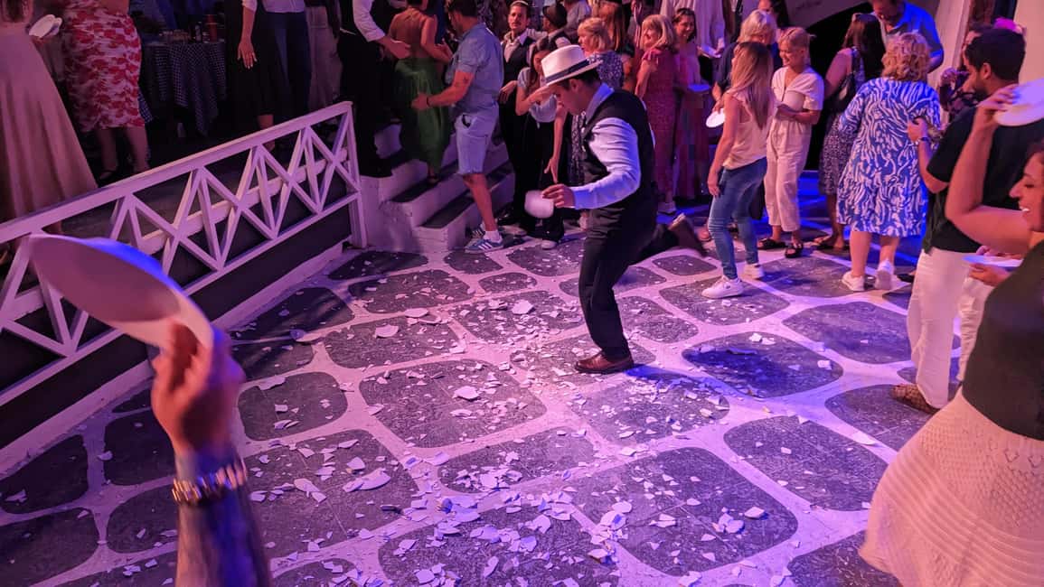 image n.31 of Santorini: The Greek Wedding Show activity in Fira, uploaded by supplier