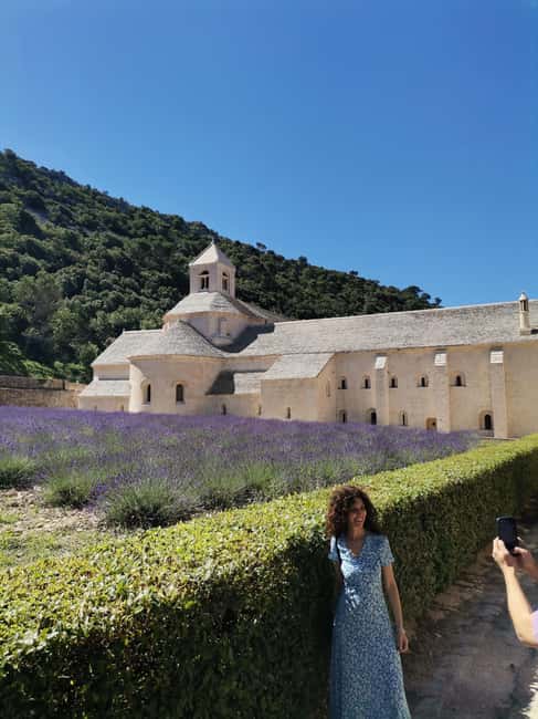 imagem n.11 de De Marselha: Tour particular personalizado de um dia pela Provença atividade em Avignon, carregada pelo fornecedor