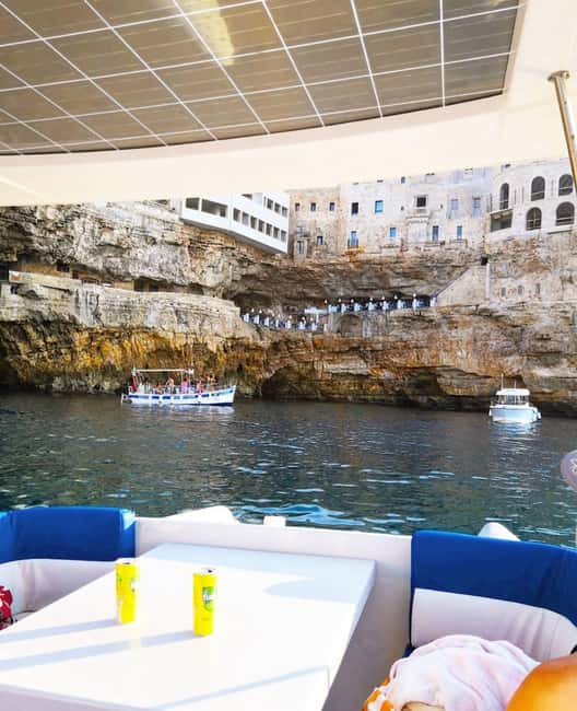 Image N°17 de Polignano a Mare : Excursion en bateau écologique avec plongée en apnée et grottes activité à les Pouilles, publiée par le prestataire