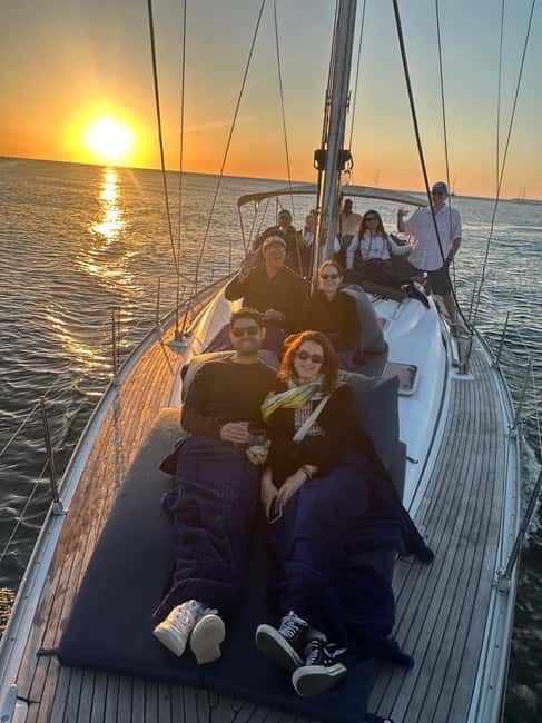 imagem n.20 de Porto: Cruzeiro de charme em veleiro com vinho do Porto, opção de pôr do sol atividade em São Pedro da Afurada, carregada pelo fornecedor