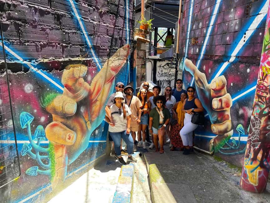 imagem n.26 de Medellín: Tour de grafite na Comuna 13 com comida de rua e teleférico atividade em Medellín, carregada pelo fornecedor