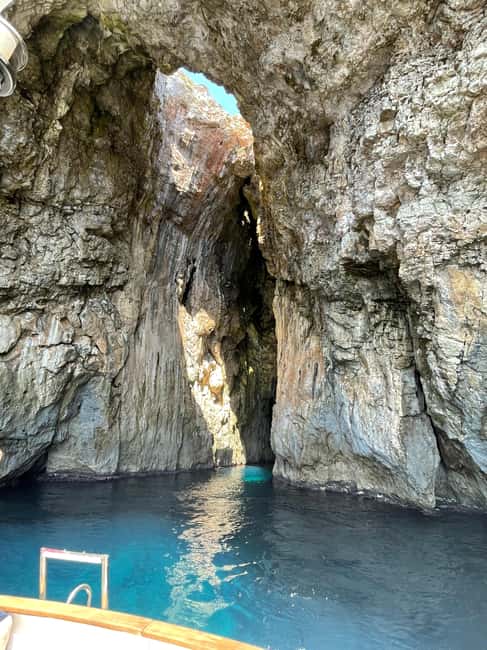 Immagine nº 6 di Torre Vado: Tour dei 2 Mari alle Grotte di S. Maria di Leuca attività a Lecce, caricata dal fornitore