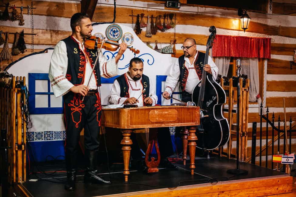 imagem n.11 de Praga: Jantar Show Folclórico com Bebidas Ilimitadas atividade em Praga, carregada pelo fornecedor