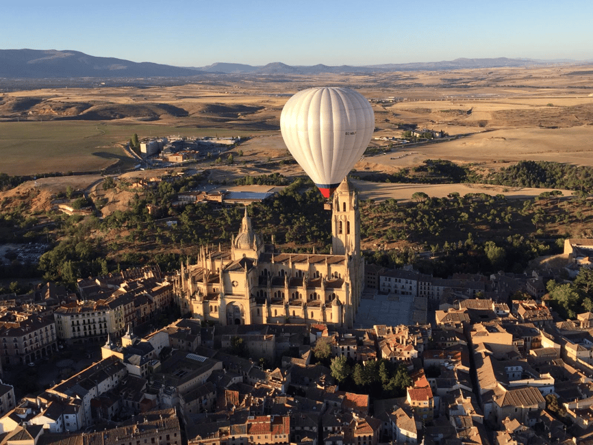 image n.13 of From Madrid: Hot Air Balloon over Segovia with Transfer activity in Madrid, uploaded by supplier