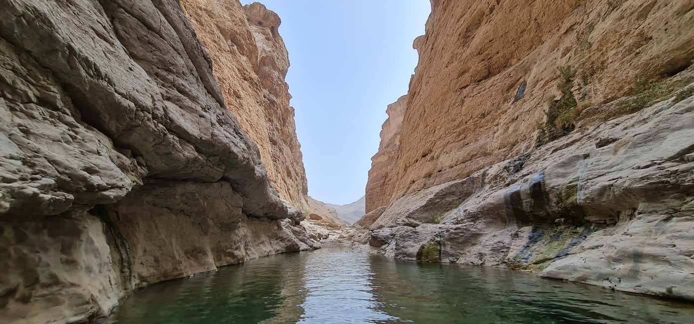 Immagine nº 12 di Da Muscat: Avventura a Wadi Al Arbieen, Sinkhole, Spiaggia delle Pinne attività a Regione al-Sharqiyya, caricata dal fornitore