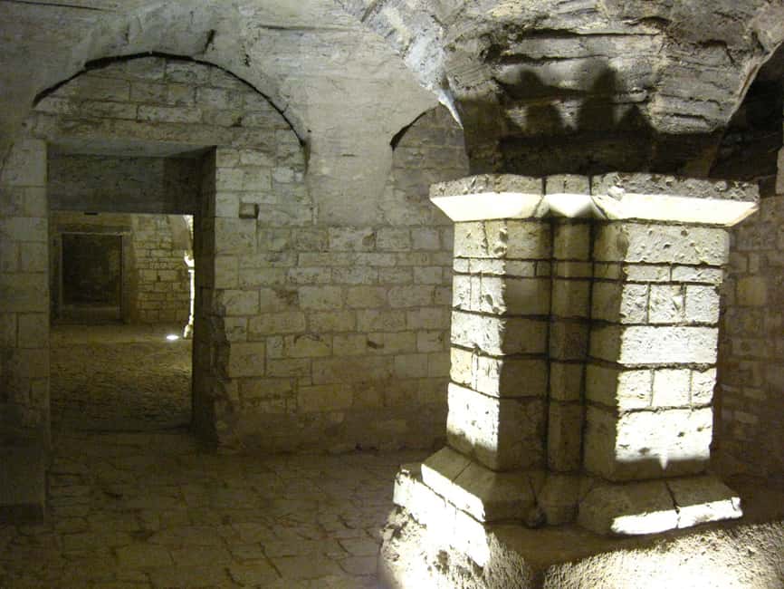 Bild Nr. 30 von Prag: Altstadt, mittelalterlicher Untergrund & Dungeon History Tour Aktivität in Prag, hochgeladen vom Anbieter