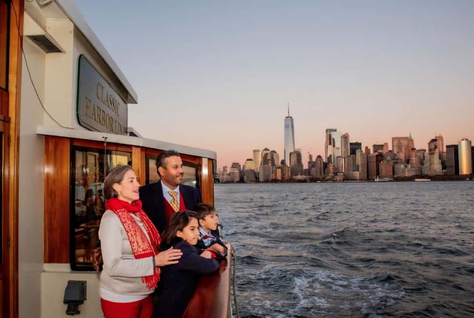 image n.13 of Manhattan: Statue and Skyline Cruise Aboard a Luxury Yacht activity in New York City, uploaded by supplier