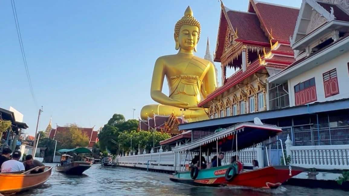 image n.3 of 2 Hours Private Bangkok Canal Boat Tour by Long-Tail Boat activity in Bangkok, uploaded by supplier