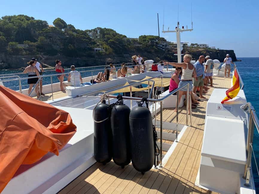 image n.6 of Mallorca: 3.5-Hour Boat Trip with Swimming and Snorkeling activity in Palma de Mallorca, uploaded by supplier