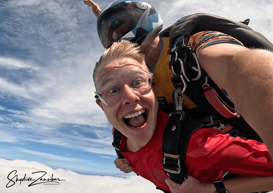 image n.11 of Kendwa: Tandem Skydive in Zanzibar activity in Kendwa, uploaded by supplier