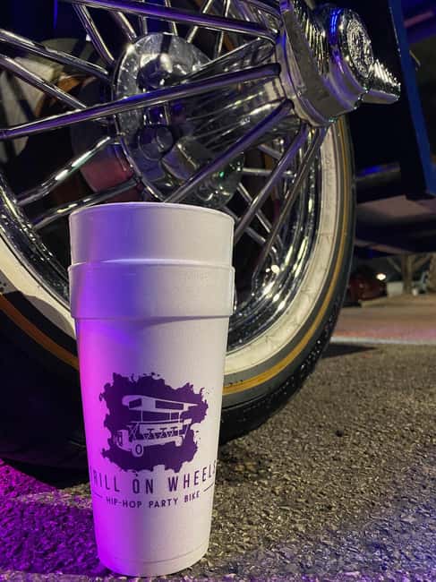 imagen n.º 2 de Trill sobre ruedas: Recorrido en Bicicleta por la Fiesta Hip-Hop de Houston actividad en Houston, subida por el proveedor