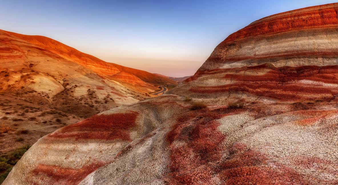 image n.1 of Baku: Candy Mountain, Pink Lake, Besh Barmag Dag and Mosque activity in Absheron, uploaded by supplier