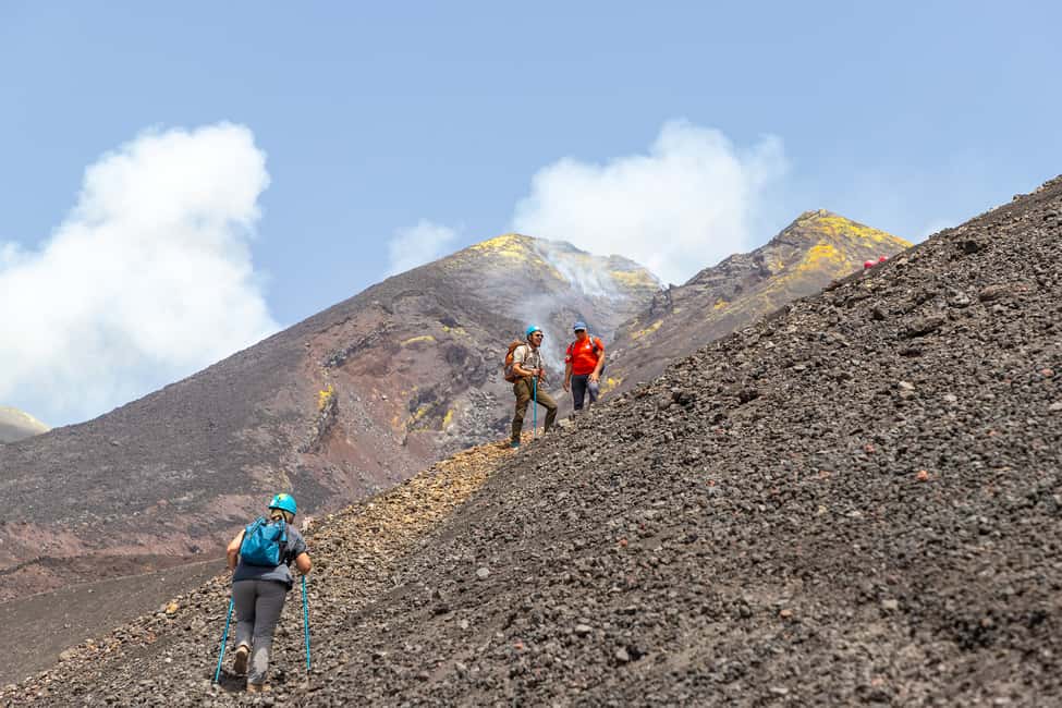 Bild Nr. 13 von Ätna: Geführte Vulkangipfel-Wandertour mit Seilbahn Aktivität in Catania, hochgeladen vom Anbieter