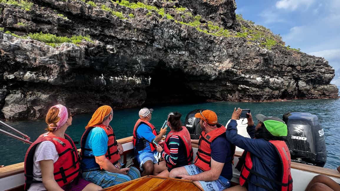 image n.3 of Santa Fe Tour + Hidden Beach activity in Galápagos Islands, uploaded by supplier