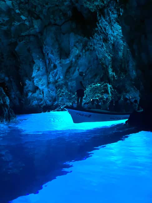 Image N°1 de Split : visite d'une jounée des 5 îles à la grotte bleue, Vis et Hvar activité à Split, publiée par le prestataire